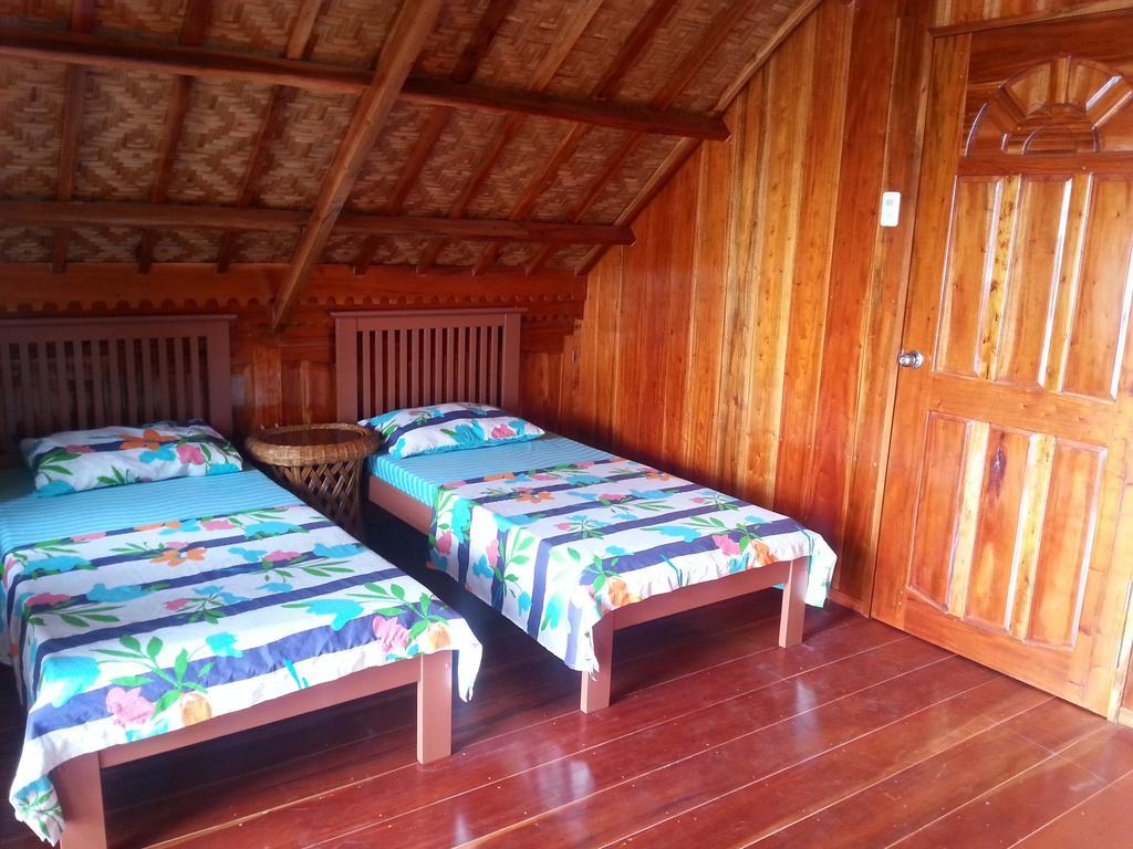 Santander Beach House - Cebu Villa Phòng bức ảnh